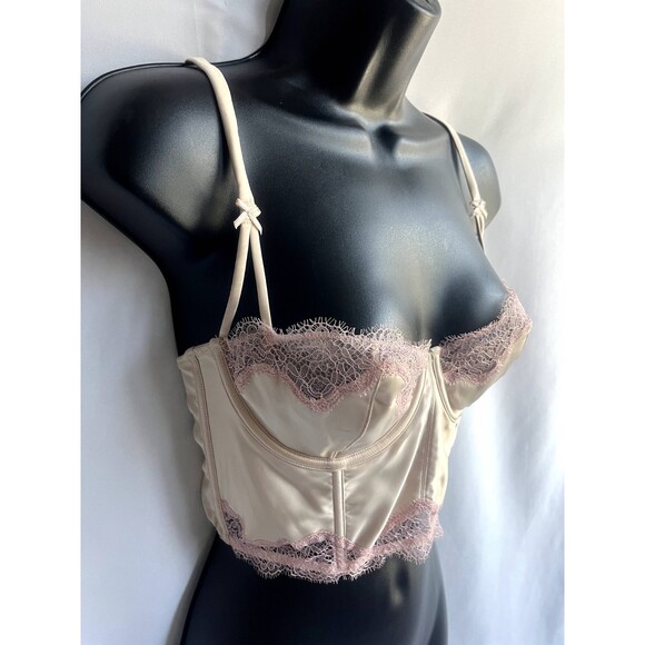 Victoria's Secret Cream Satin Corset Balconette Bra Pink Lace Trim Size 32D Cute - Picture 4 of 10